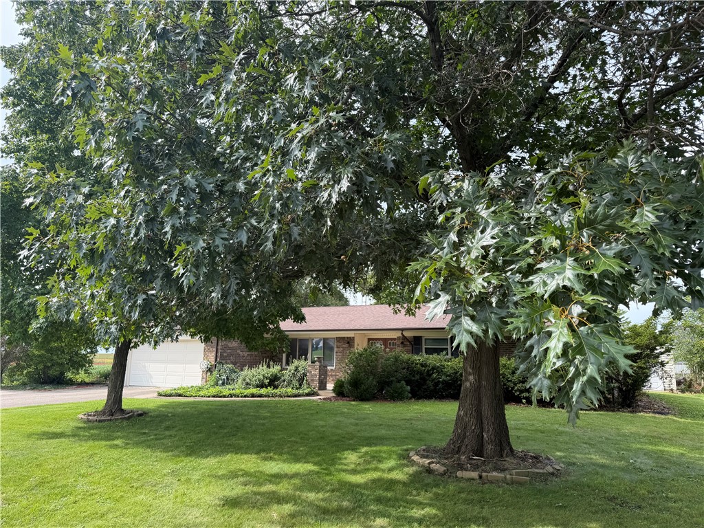 207 Oak Street Property Photo 1
