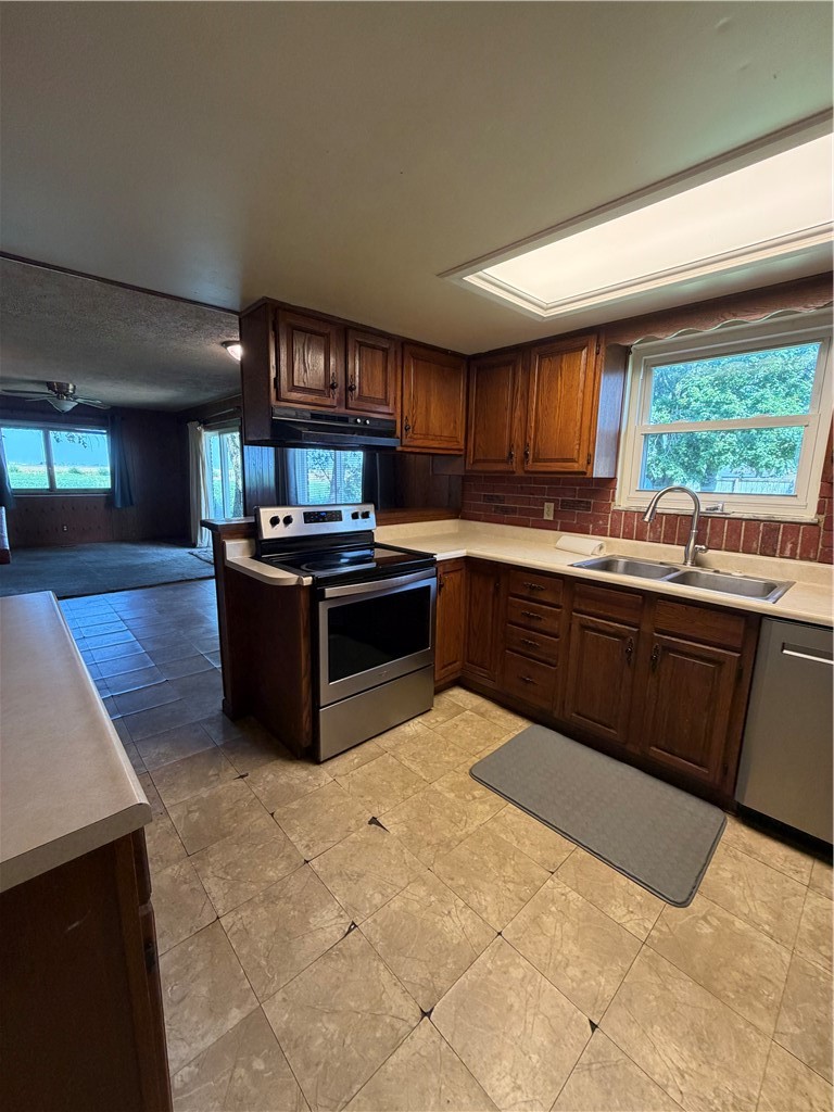 207 Oak Street Property Photo 10