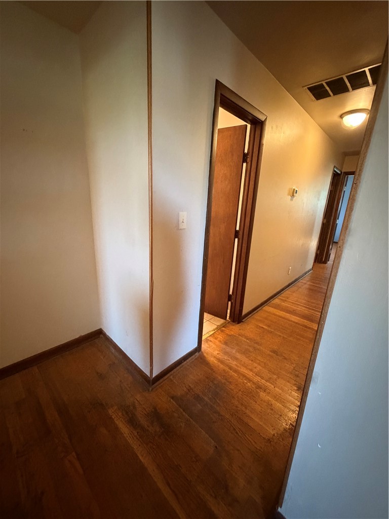 207 Oak Street Property Photo 17
