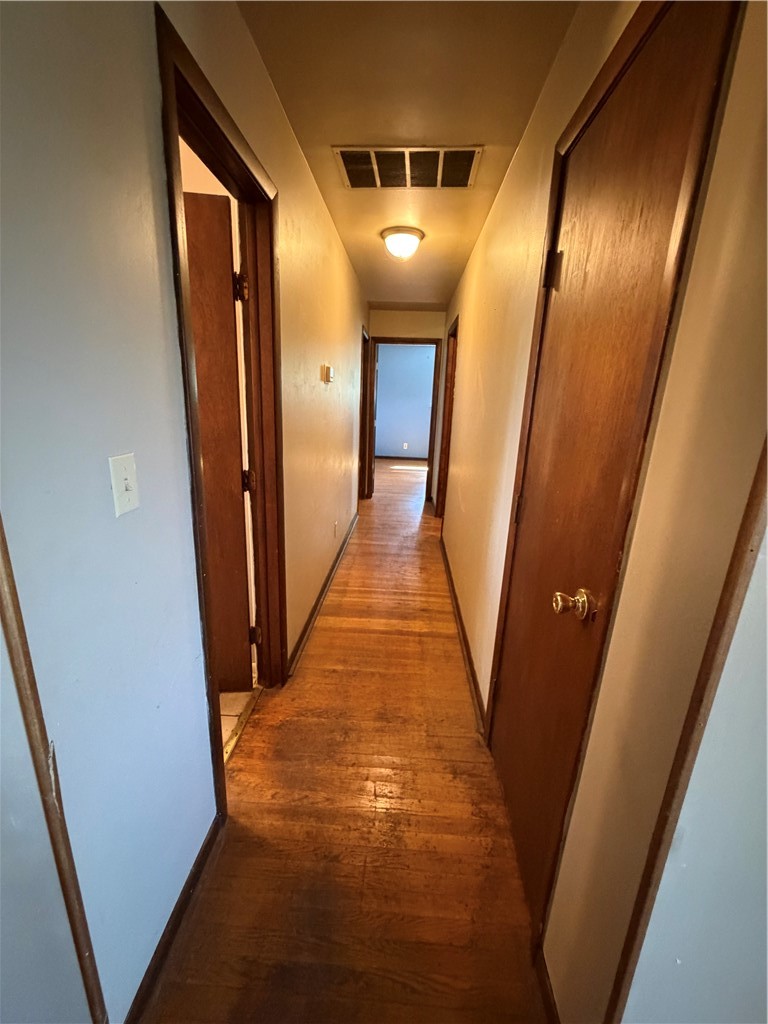 207 Oak Street Property Photo 18
