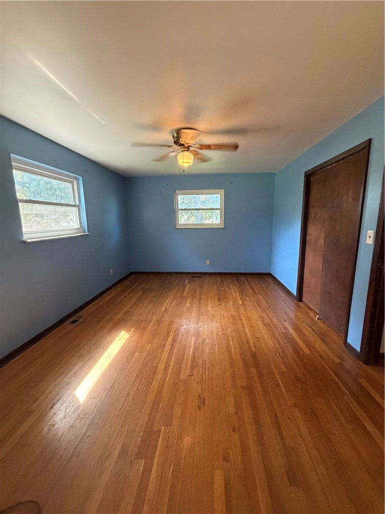207 Oak Street Property Photo 24