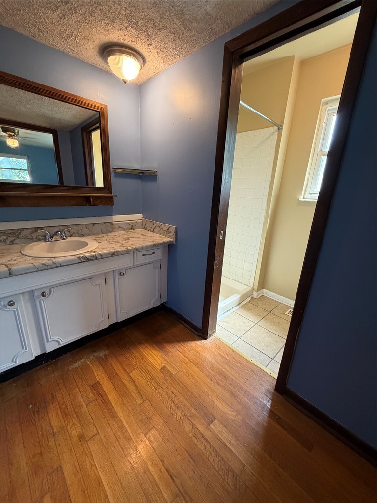 207 Oak Street Property Photo 27