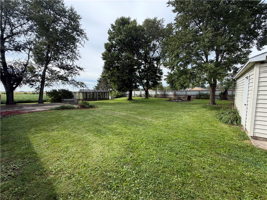 207 Oak Street Property Photo 34