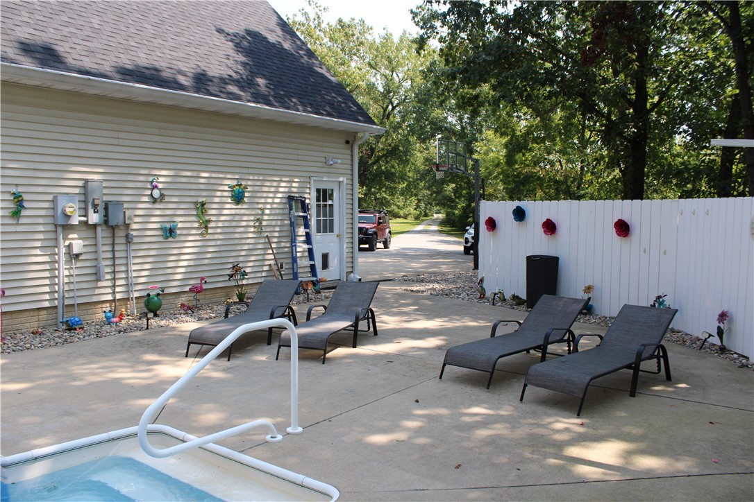 15111 E U S Highway 40 Property Photo 31