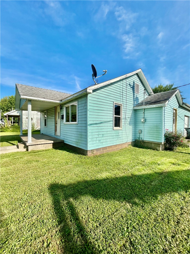 303 Elm Street Property Photo 2