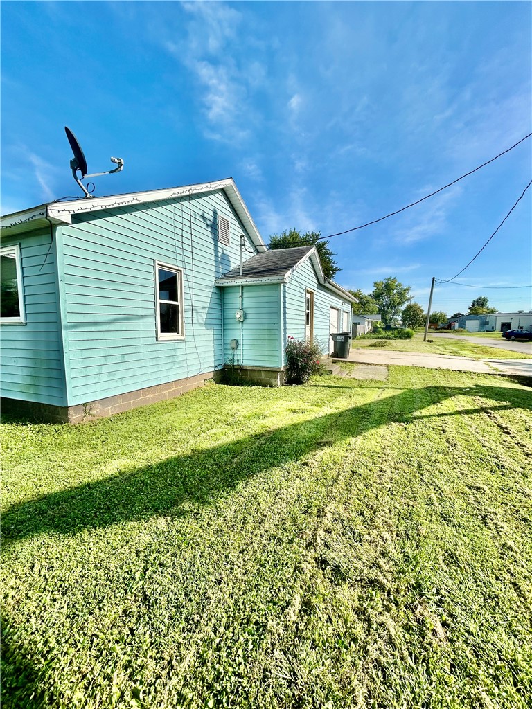 303 Elm Street Property Photo 3