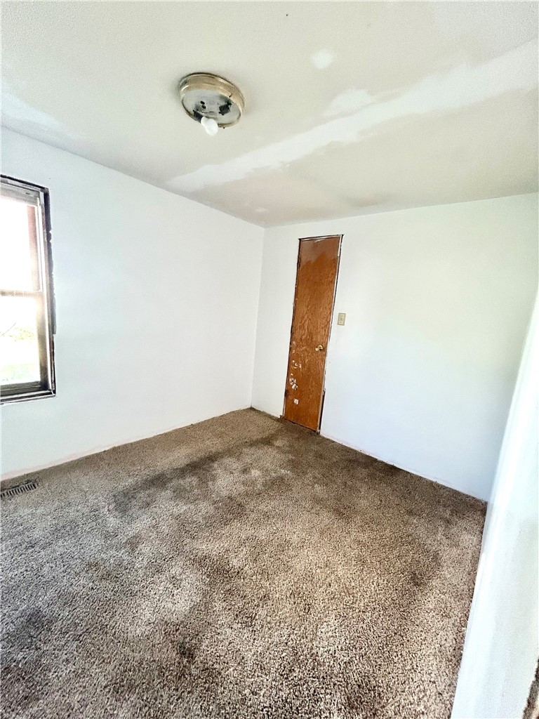 303 Elm Street Property Photo 12