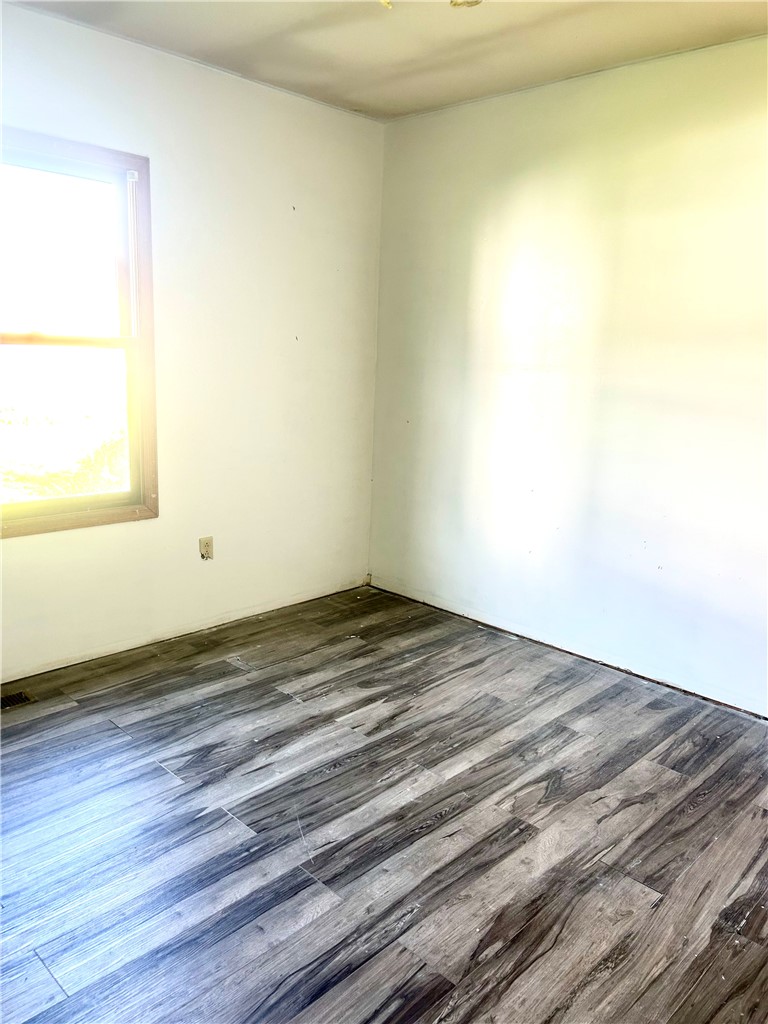 303 Elm Street Property Photo 13