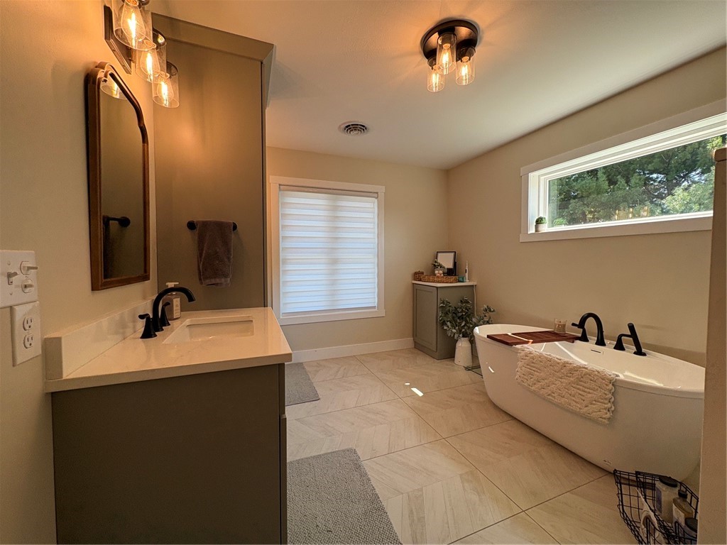 8 Sunrise Circle Property Photo 21