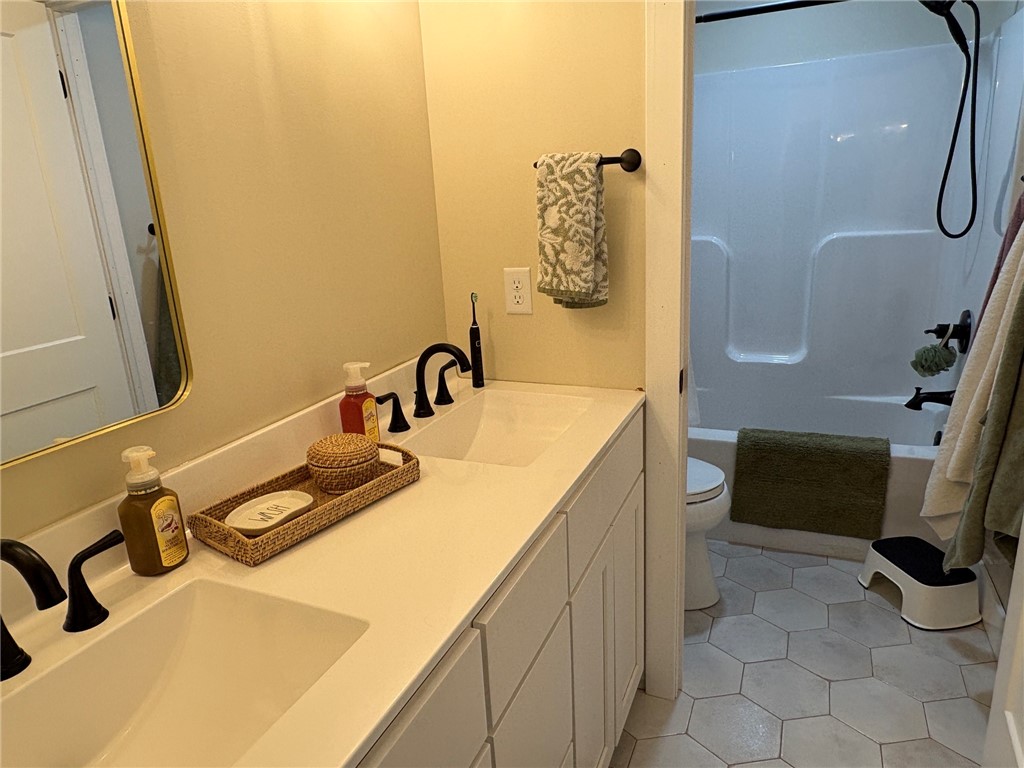 8 Sunrise Circle Property Photo 26