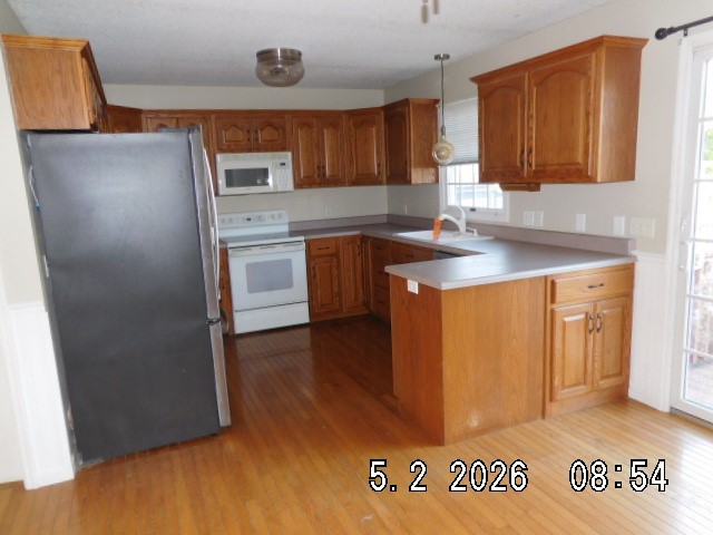 1035 Country Manor Property Photo 3