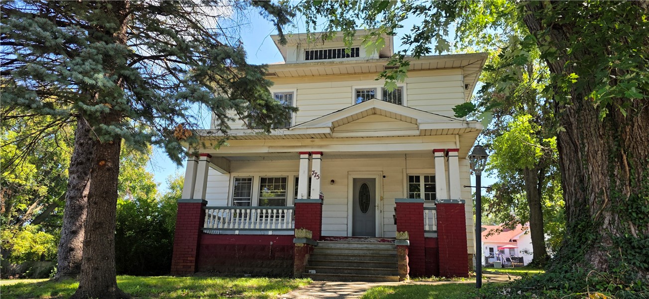 775 7th Street Property Photo 1
