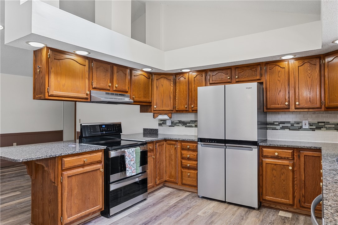 104 N Webster Street Property Photo 11