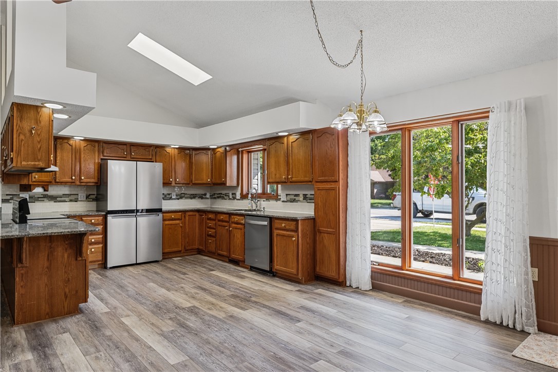 104 N Webster Street Property Photo 12