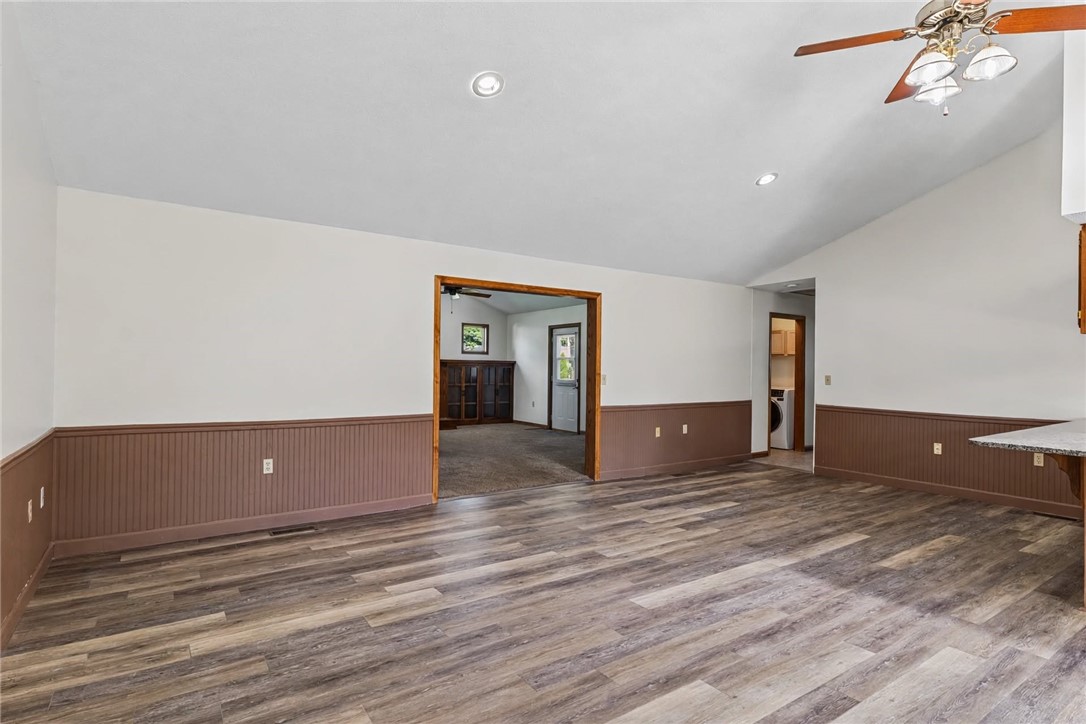 104 N Webster Street Property Photo 14