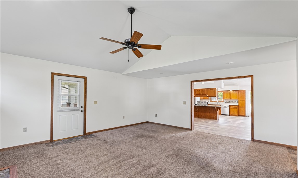 104 N Webster Street Property Photo 17