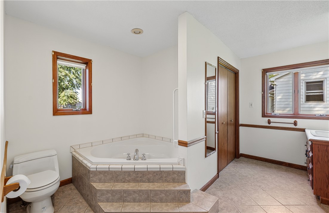 104 N Webster Street Property Photo 20