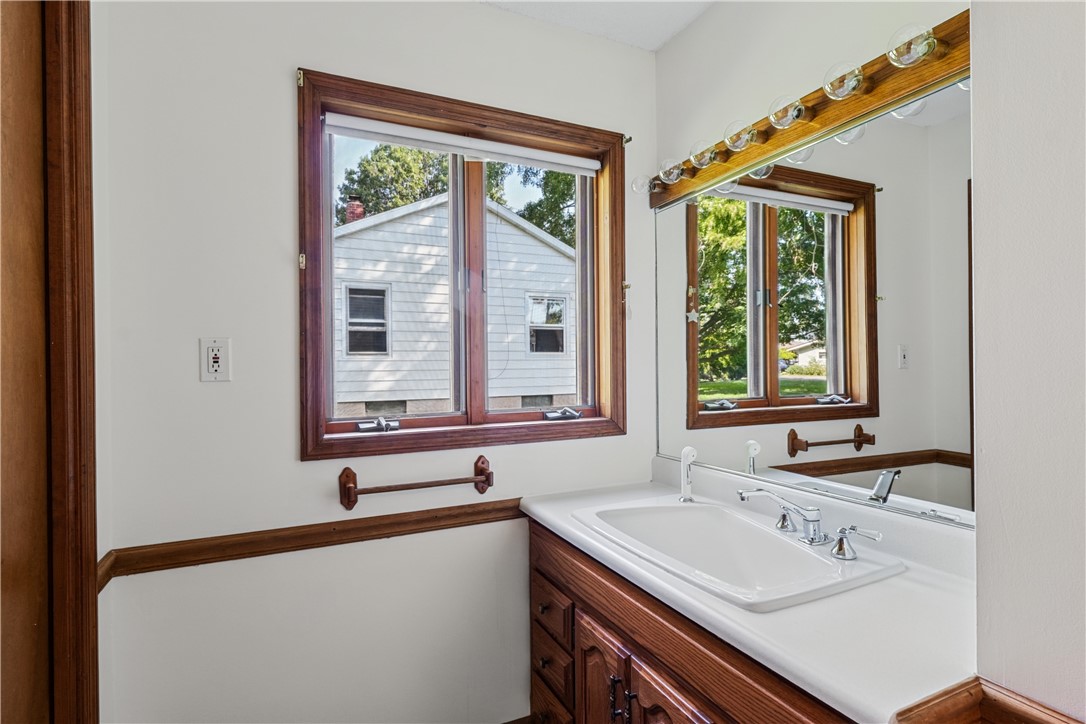 104 N Webster Street Property Photo 21