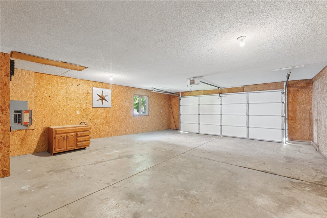104 N Webster Street Property Photo 30