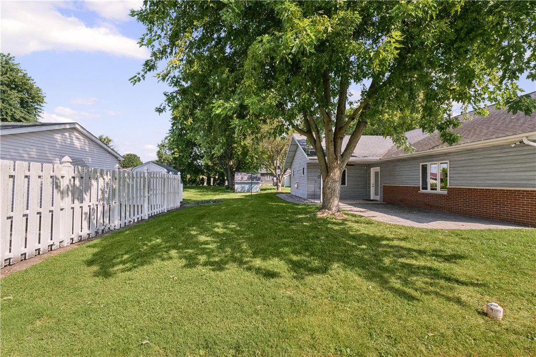 104 N Webster Street Property Photo 32