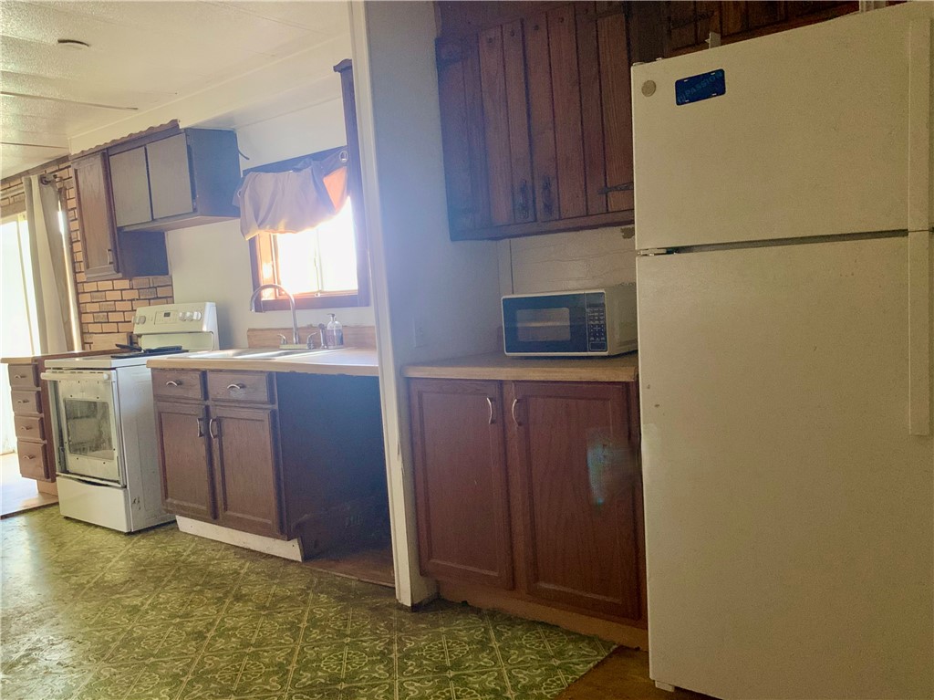 101 Oak Street Property Photo 13