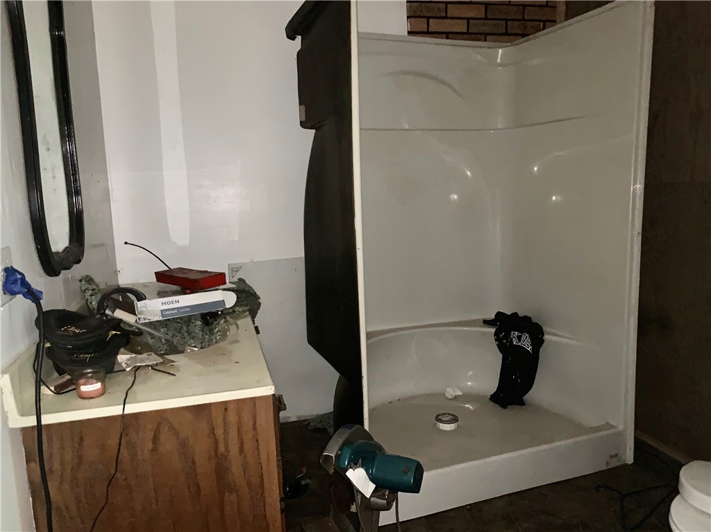 101 Oak Street Property Photo 23