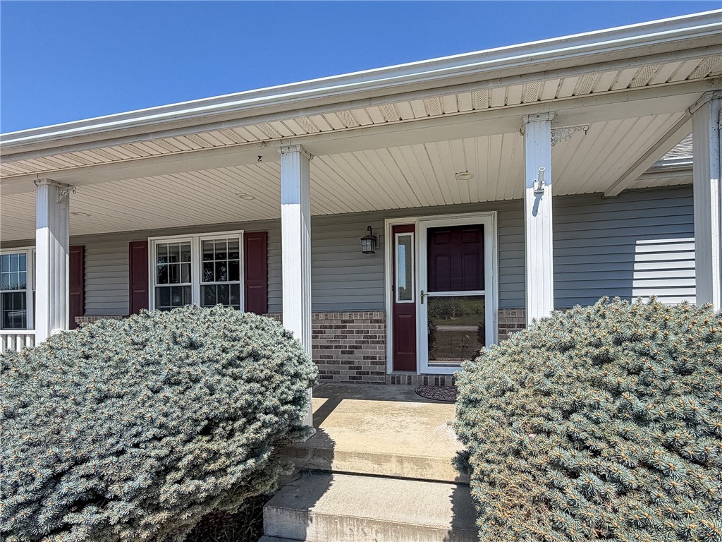 2309 Lakeview Drive Property Photo 3