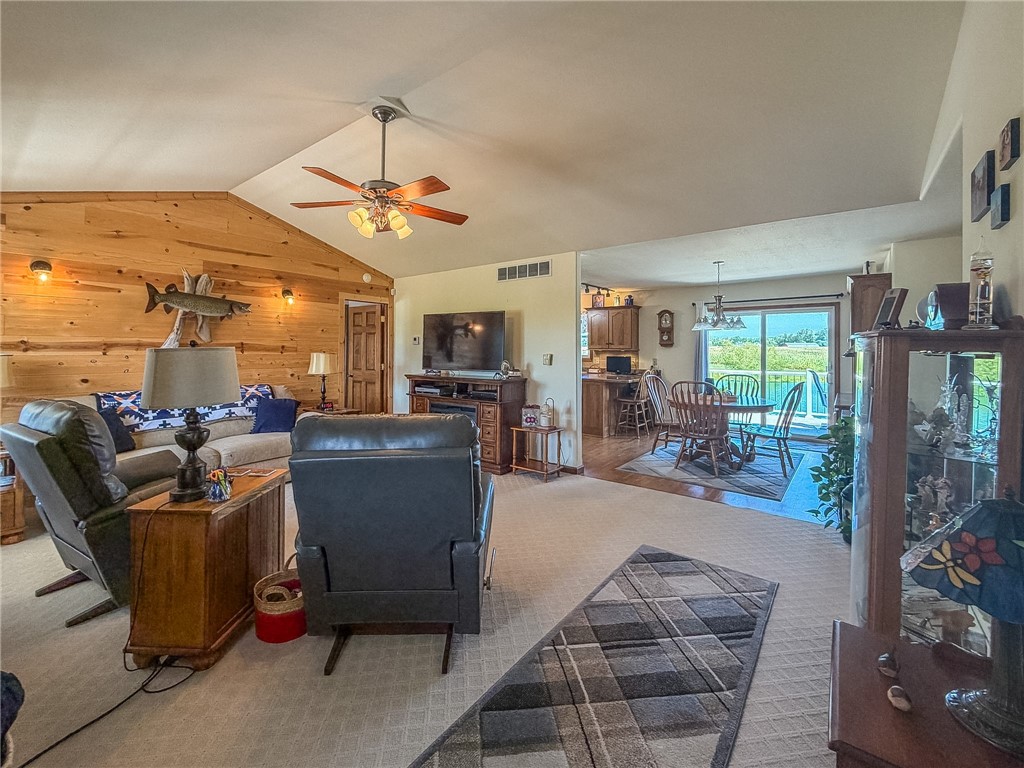 2309 Lakeview Drive Property Photo 7