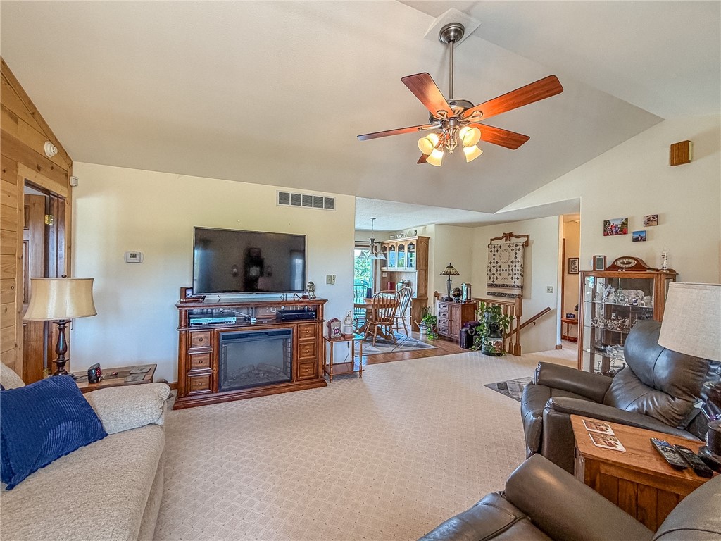 2309 Lakeview Drive Property Photo 9