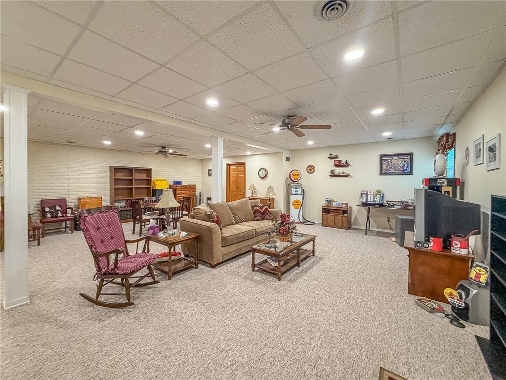 2309 Lakeview Drive Property Photo 30