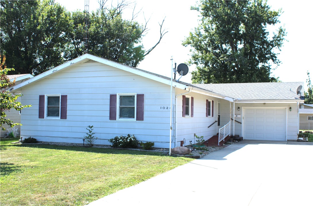 1024 E Northland Drive Property Photo 1