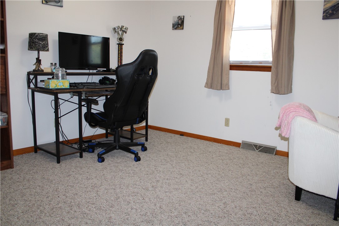 1024 E Northland Drive Property Photo 17