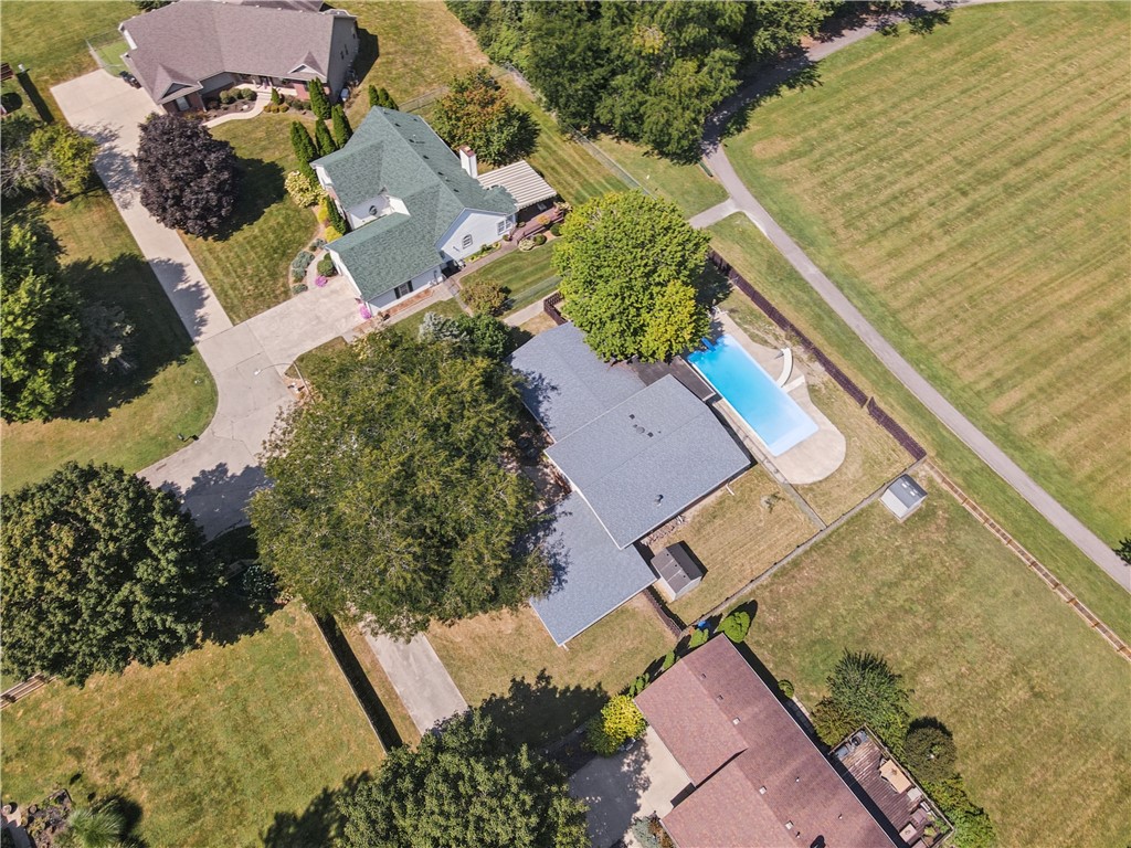 1423 Golf Terrace Property Photo 6