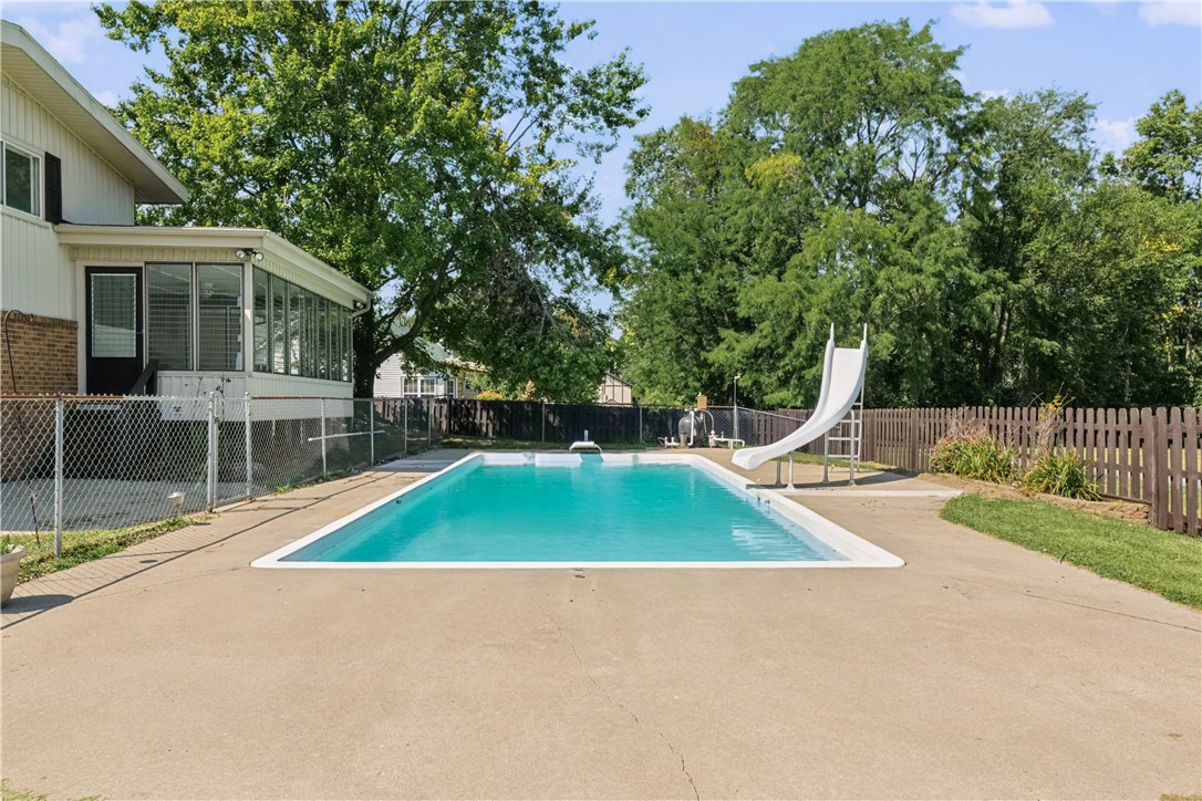 1423 Golf Terrace Property Photo 8