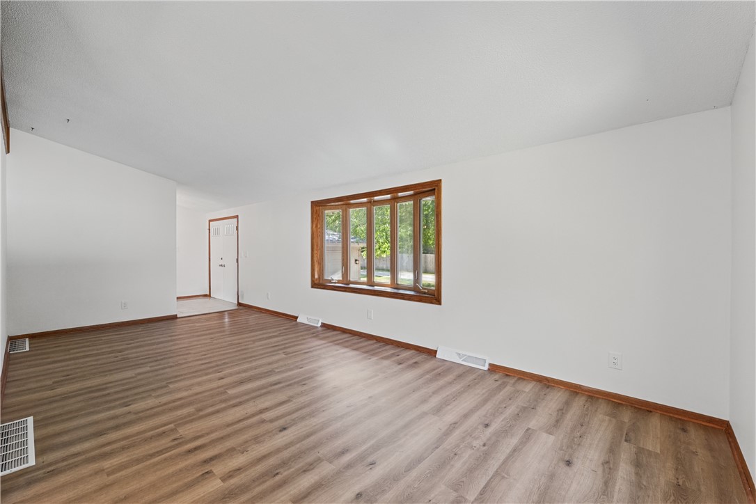 1423 Golf Terrace Property Photo 13