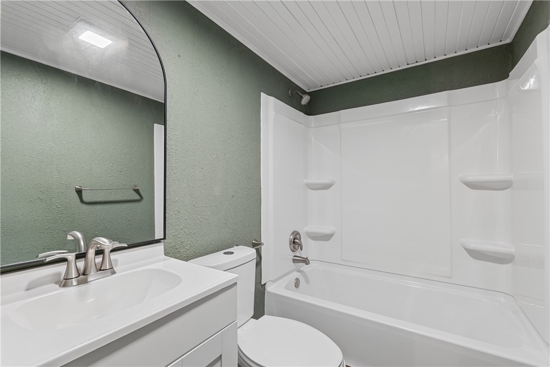 1423 Golf Terrace Property Photo 38