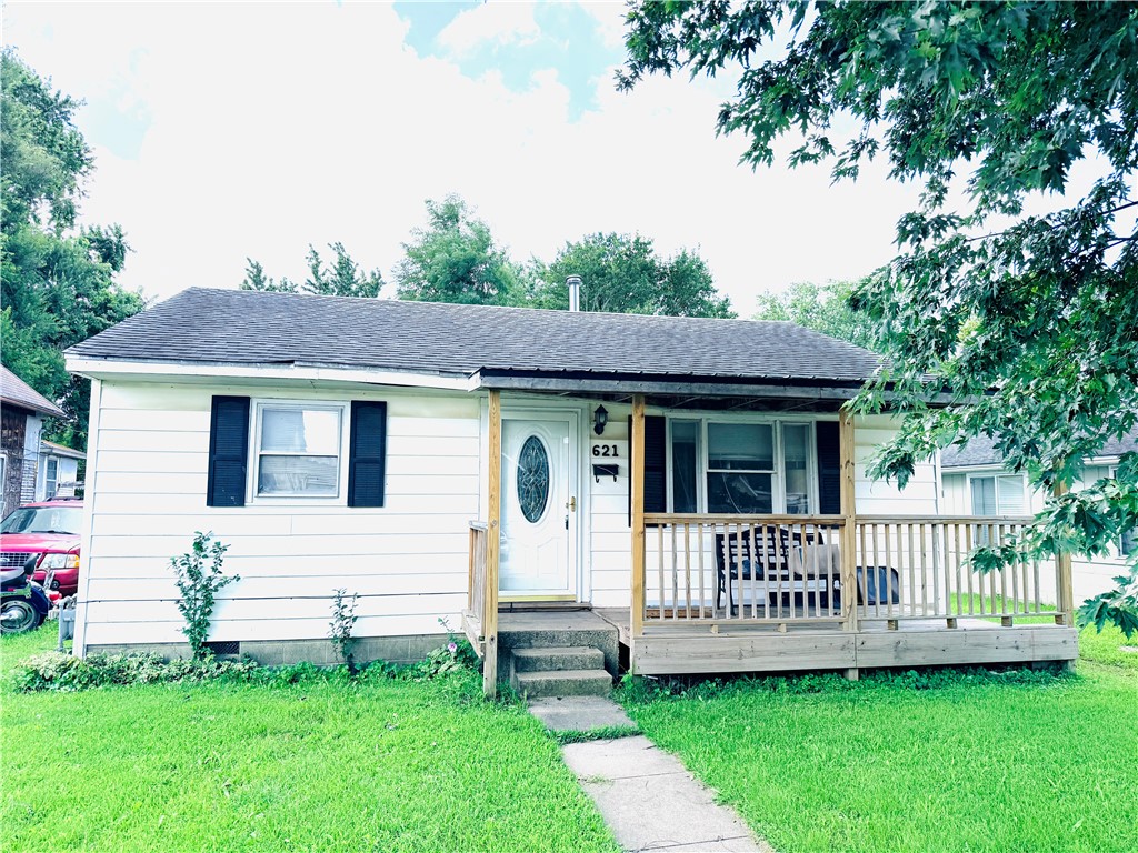 621 E Thompson Avenue Property Photo 1