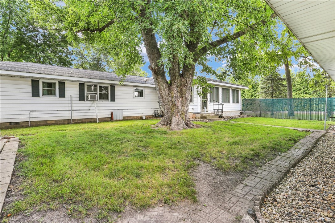 700 D Street Property Photo 32
