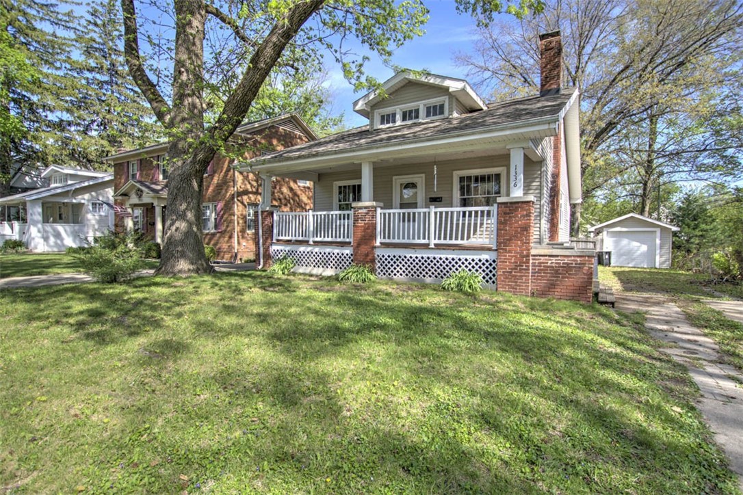 1336 W Riverview Avenue Property Photo 2