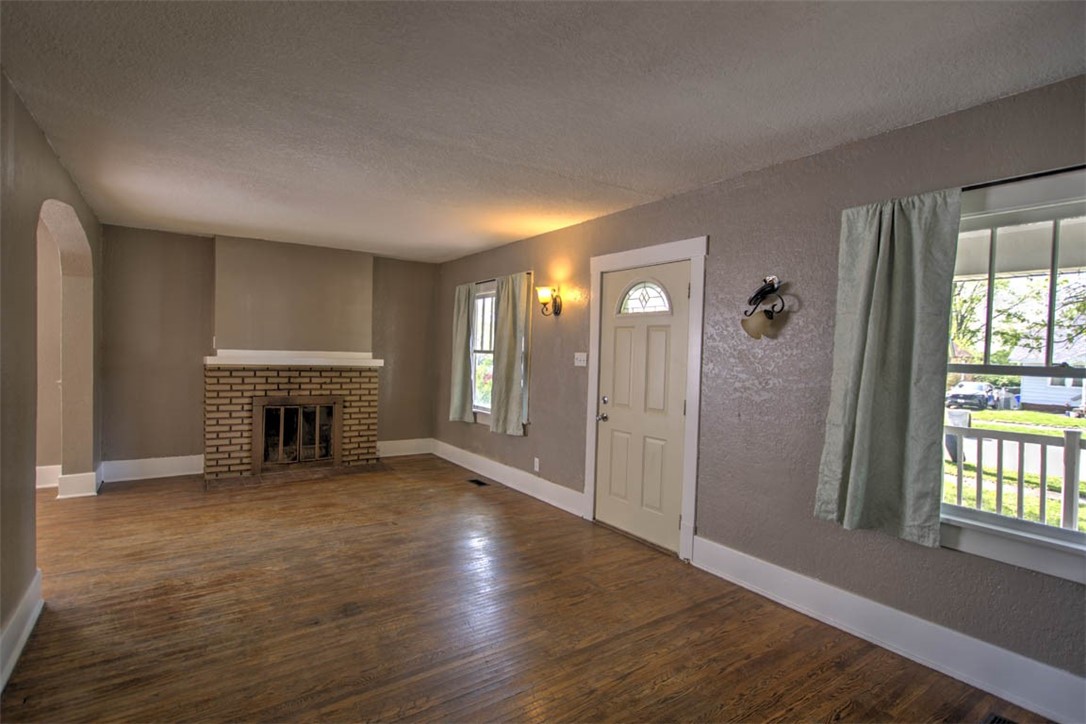 1336 W Riverview Avenue Property Photo 3