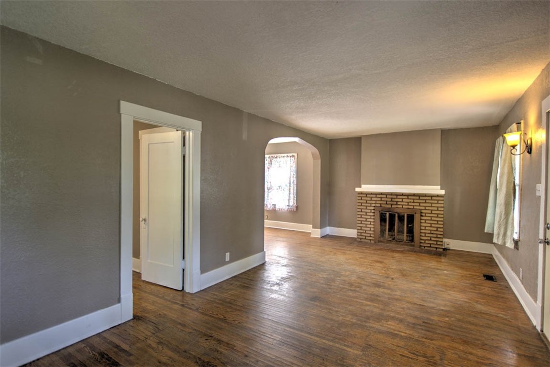 1336 W Riverview Avenue Property Photo 4