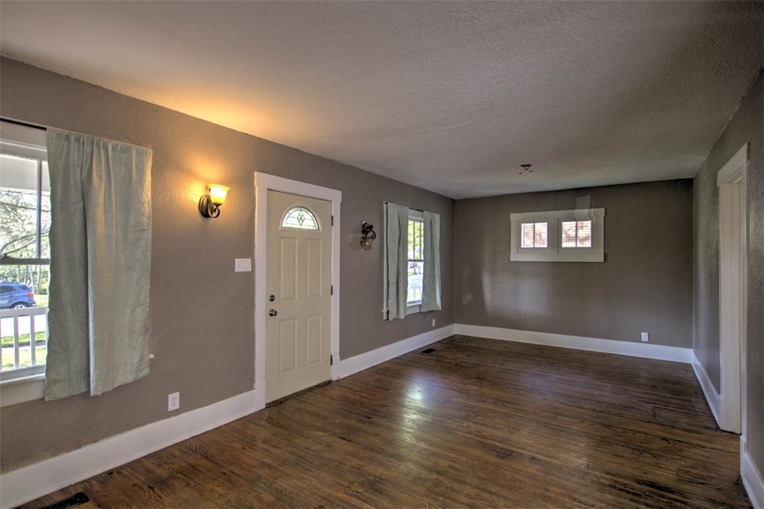 1336 W Riverview Avenue Property Photo 5