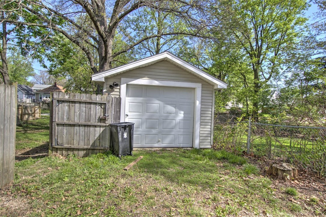 1336 W Riverview Avenue Property Photo 17
