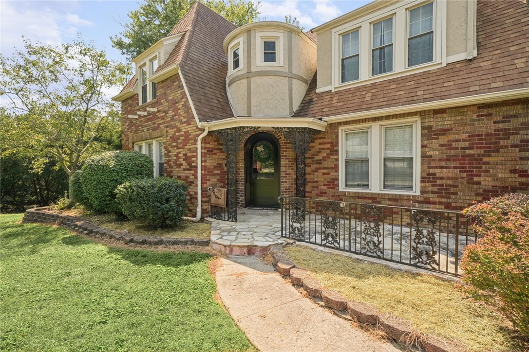 8 Montgomery Place Property Photo 2