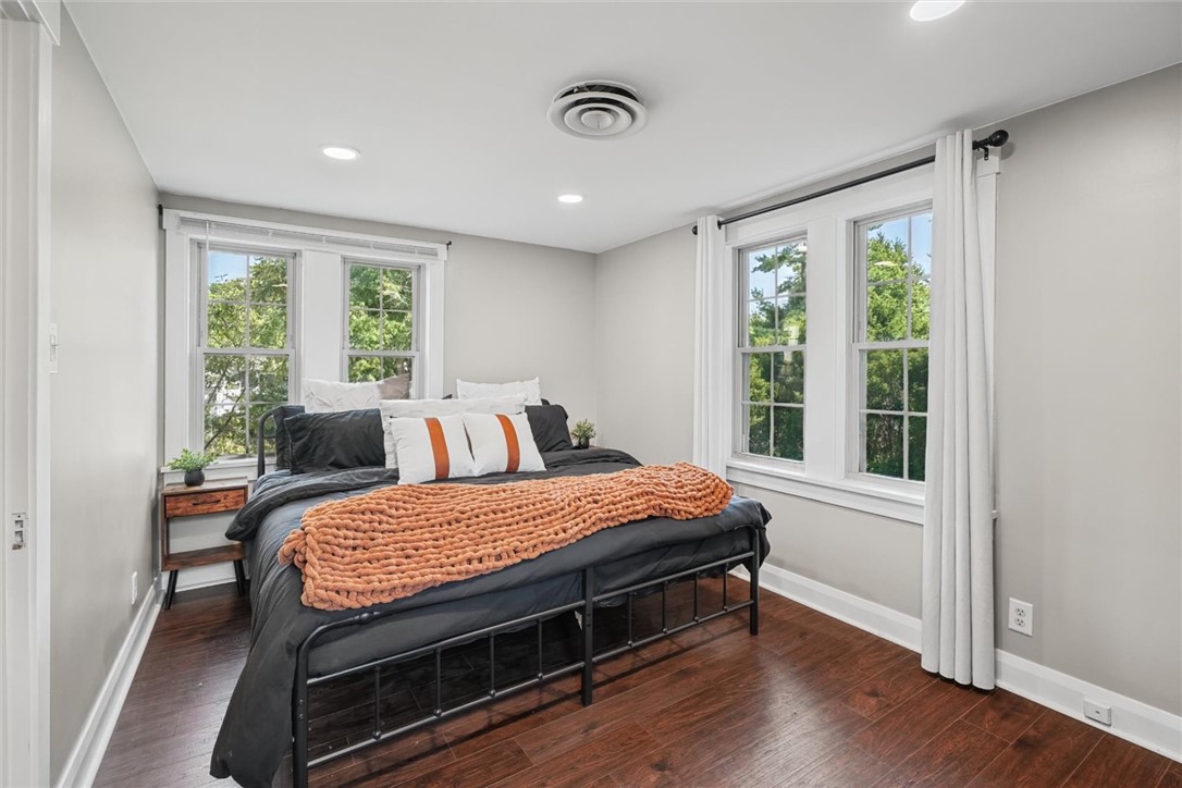 8 Montgomery Place Property Photo 28