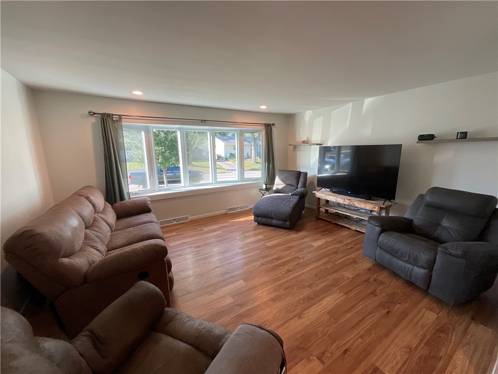 19 Ridge Drive Property Photo 8