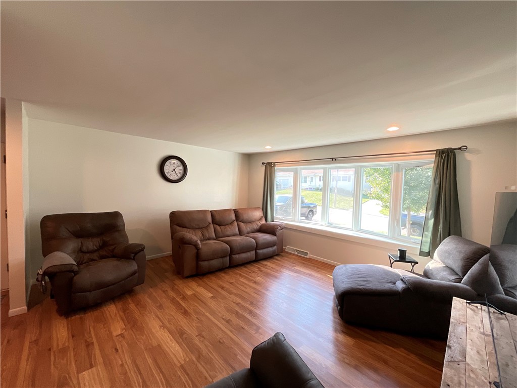 19 Ridge Drive Property Photo 9