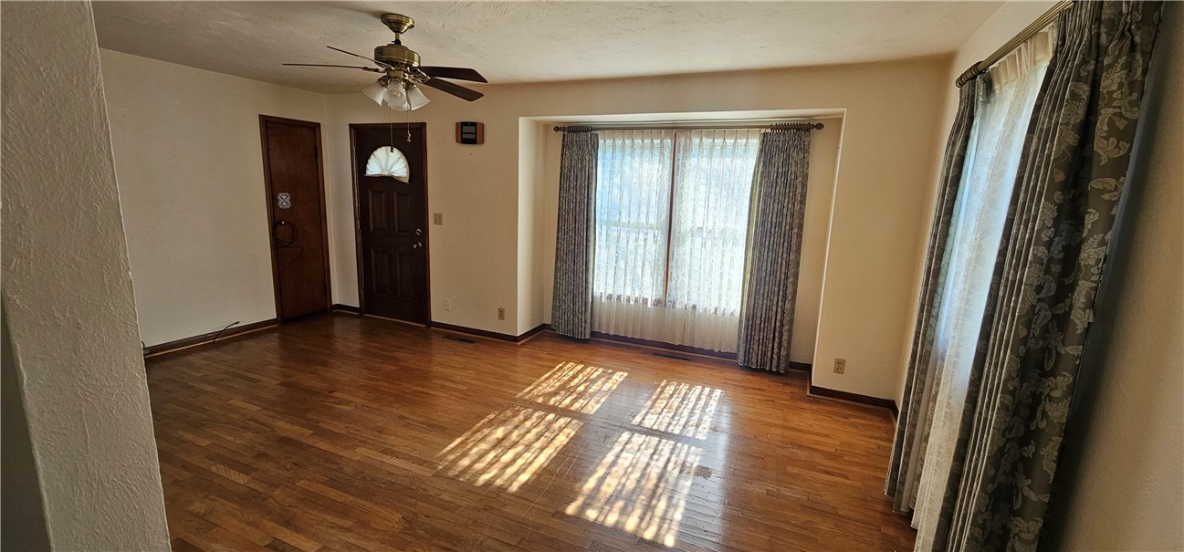 300 S Columbia Street Property Photo 5