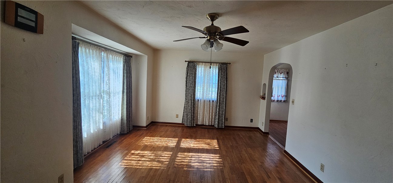 300 S Columbia Street Property Photo 6