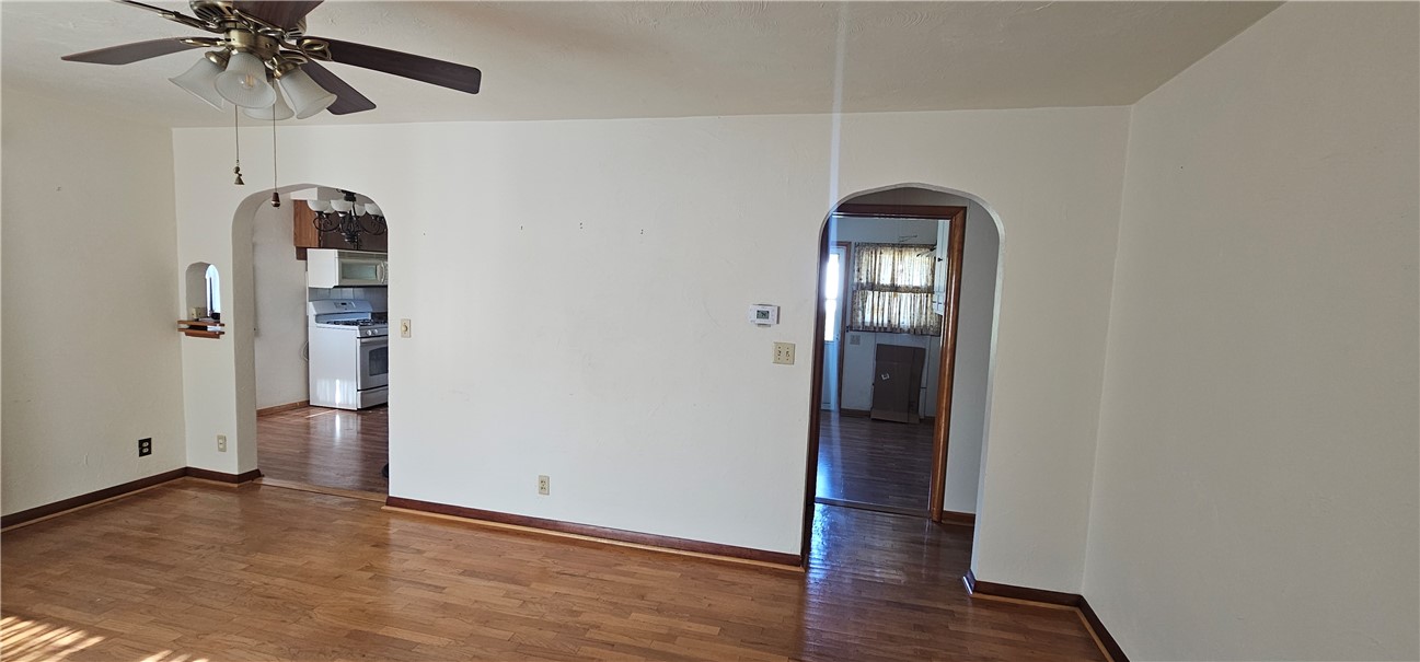 300 S Columbia Street Property Photo 7